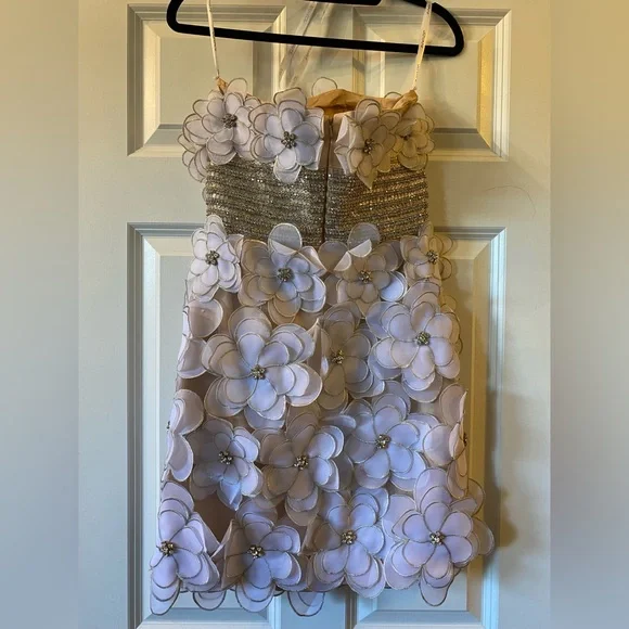 Jovani white strapless flowers dress with crystals. Brand new sz 4. Over $799 Prom